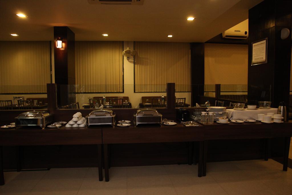 Hotel Shree Sai Wada Shirdi Exterior photo